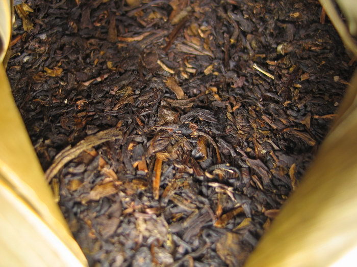 2004 Liu Bao bambuszkosaras tea